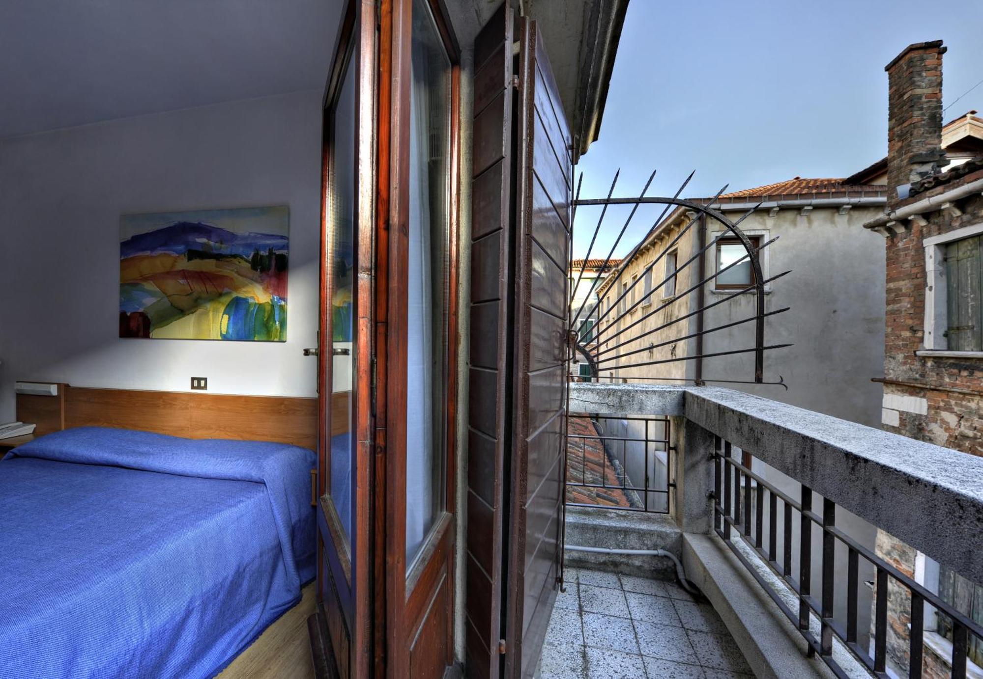 Hotel Caprera Venedig Exteriör bild